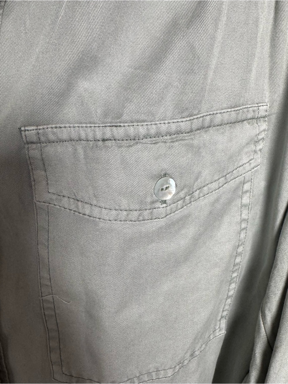 Rails Soren Tencel Lyocell Button Down Shirt Blue Denim Drape XS EUC - Picture 9 of 15
